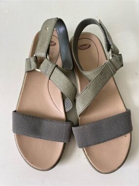 Dr. Scholl's Olive Green and Gray Strappy Sandals, Size 9